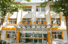 <strong>为半自理、不克不</strong>